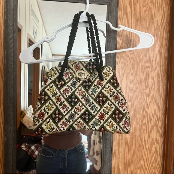 Elegant Black and Multicolor Embroidered Shoulder Bag - Picture 1 of 5